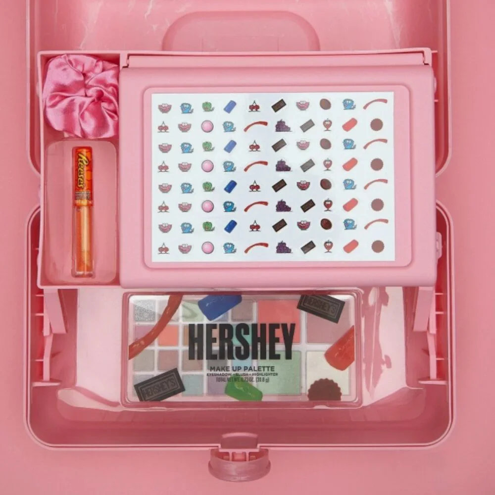 Caboodles x Taste Beauty x Hershey's On The Go Girl‎ Caboodles | Pink | NWT